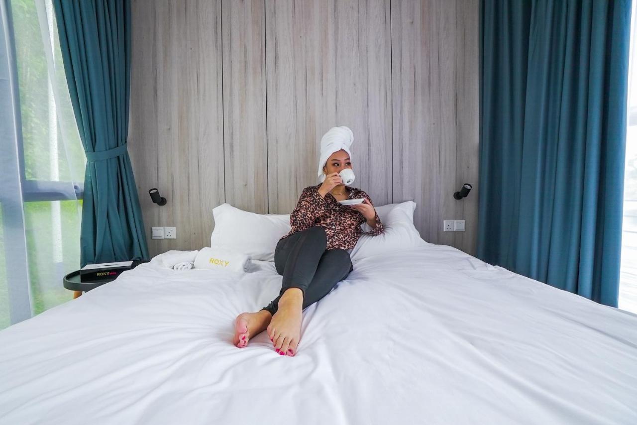 Roxy Tasik Biru Resort City Bau Exterior foto